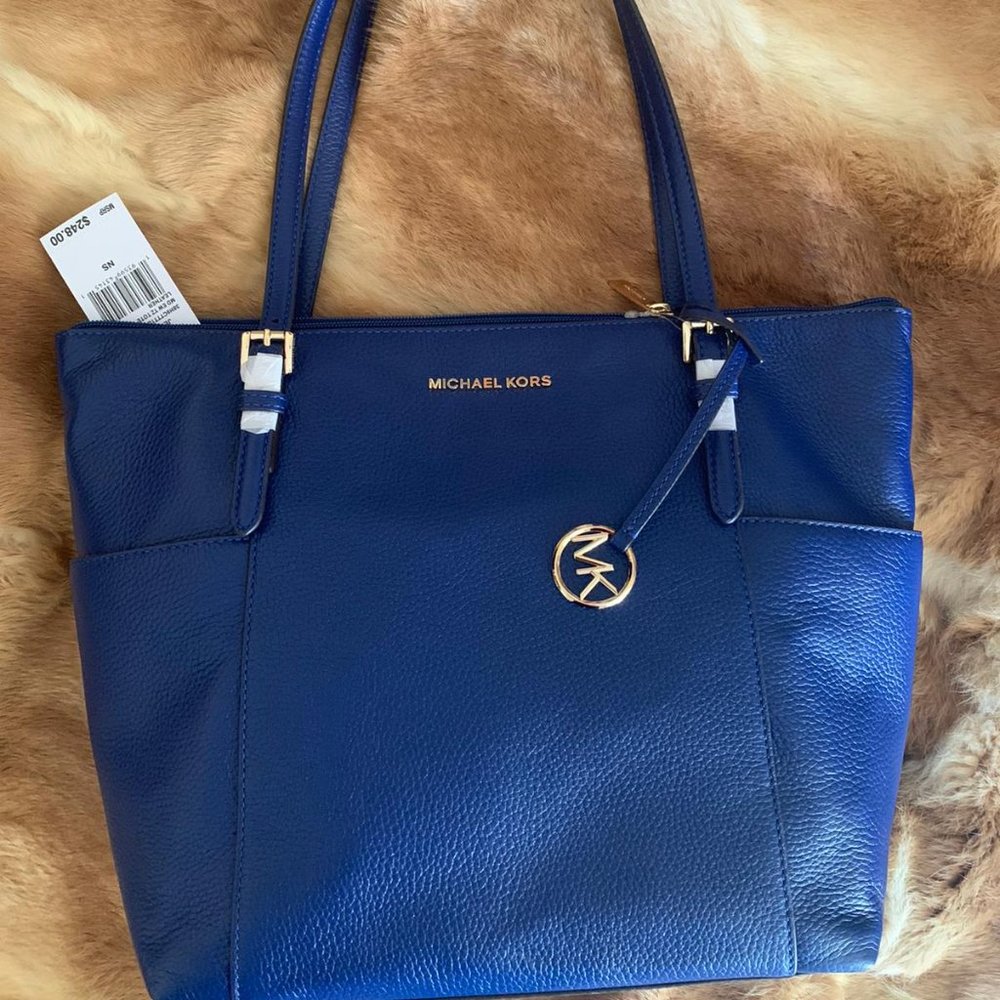 Michael Kors Leather Sapphire Jet Set Item MD EW T